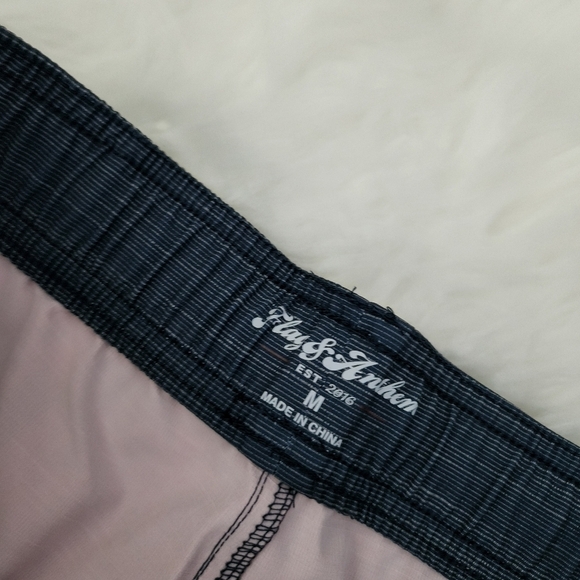 Flag & Anthem Board shorts size Medium. New. - Picture 7 of 8